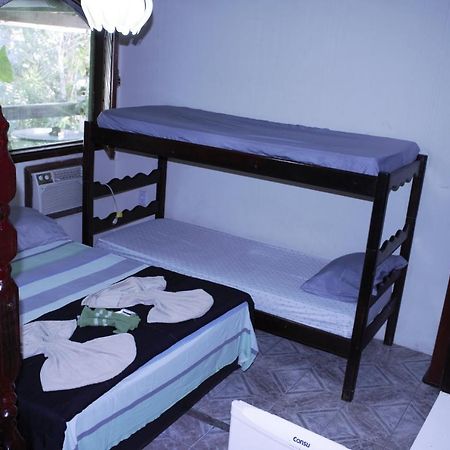 Hostel Rio Das Ostras Rio das Ostras Esterno foto