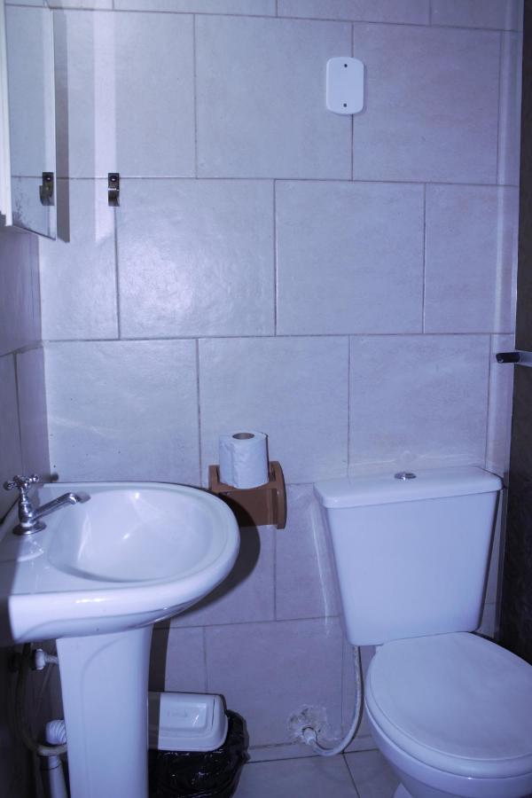 Hostel Rio Das Ostras Rio das Ostras Esterno foto